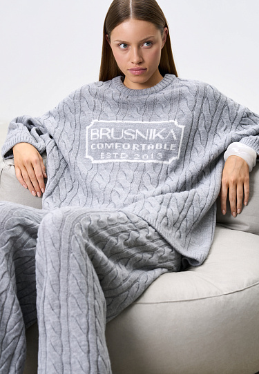 Джемпер с косами и жаккардом