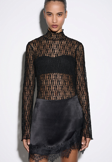 Кружевной топ с воротником-стойкой