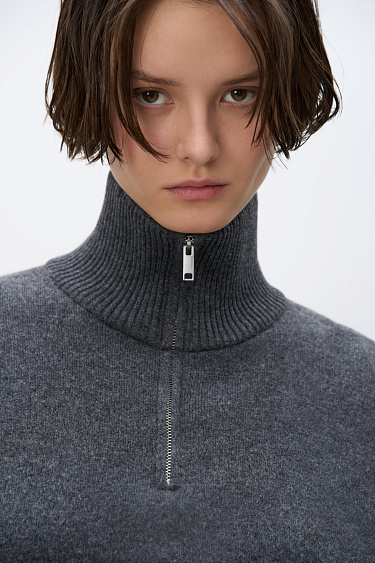 Джемпер с воротником-стойкой на молнии