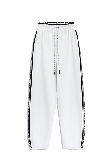 Джоггеры с лампасами и кружевом