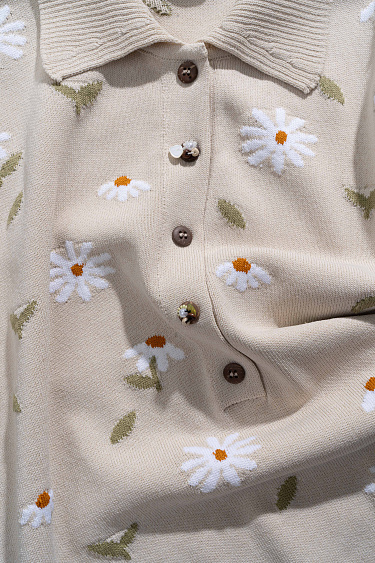 Поло с ромашками