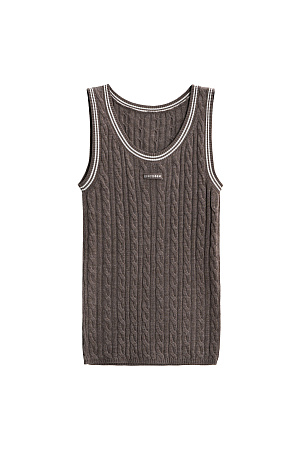 коричневый коричневый Трикотажная майка из шерсти. Модель свободного силуэта, без рукавов, на широких лямках, с круглым вырезом горловины и глубокой проймой. Изделие выполнено объемной вязкой косами и декорировано контрастным лампасом и логотипом бренда на груди.<br />