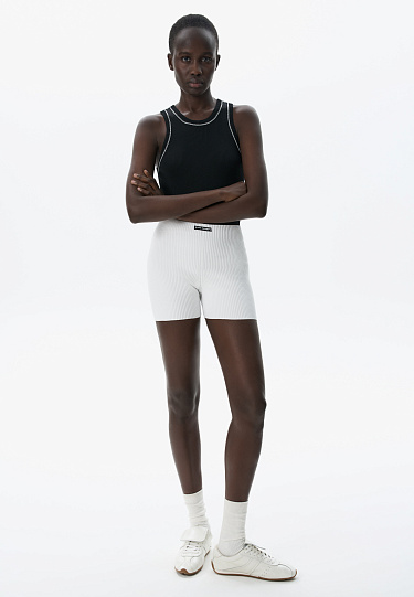 Трикотажное боди в рубчик