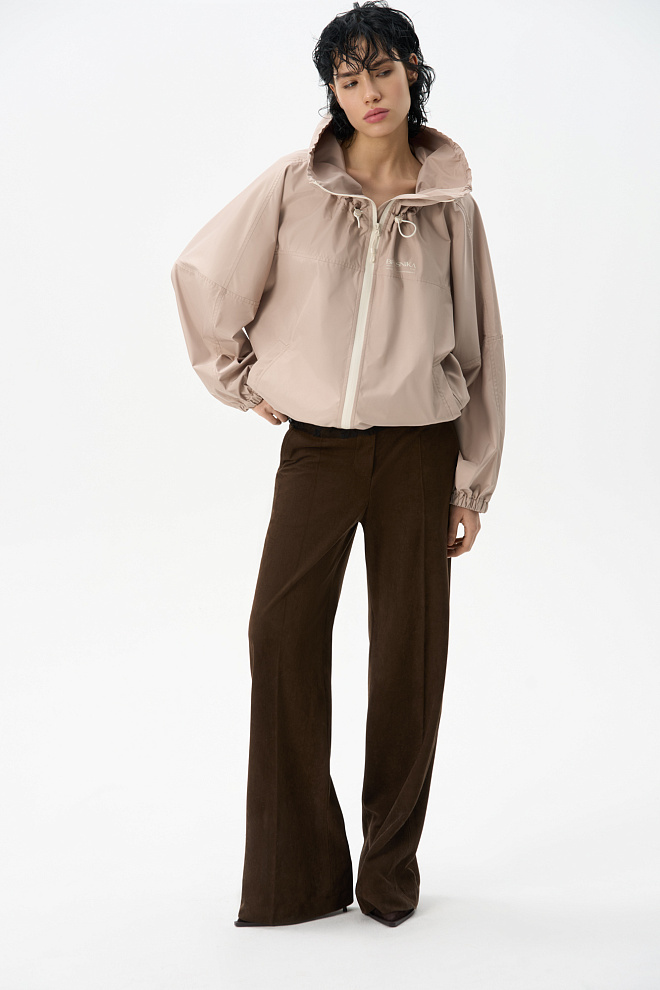 Ветровка с воротником-стойкой