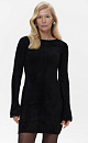 Трикотажное платье длины мини из бархатной вискозы. Модель приталенного силуэта с круглым вырезом корловины и длинными рукавами, слегка расширяющимися на манжетах. Края изделия выполнены в рубчик.