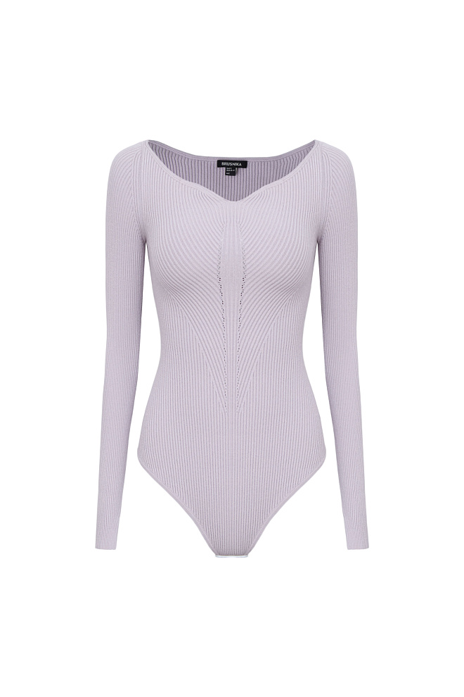 Боди с фигурным вырезом