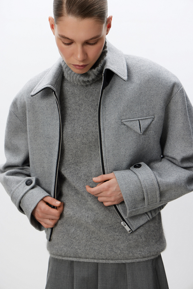 Шерстяной бомбер с отложным с воротником