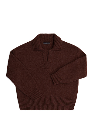 коричневый Трикотажный джемпер из смесовой шерсти с добавлением пуха лисы. Модель со спущенной линией плеча и отложным воротником с V-образным вырезом. Воротник, манжеты рукавов и низ изделия выполнены в рубчик.