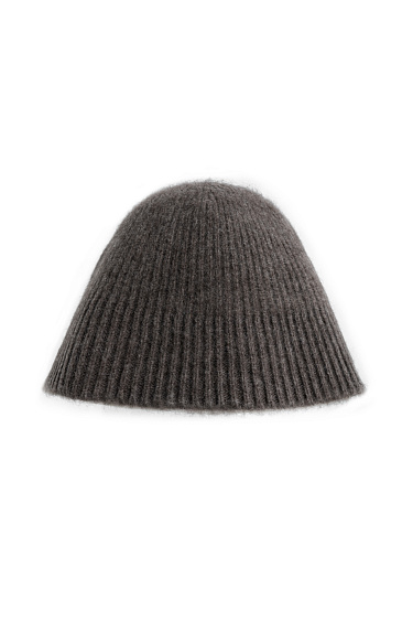 Панама из шерсти яка