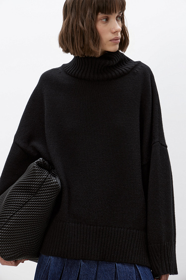 Объемный джемпер из шерсти альпака