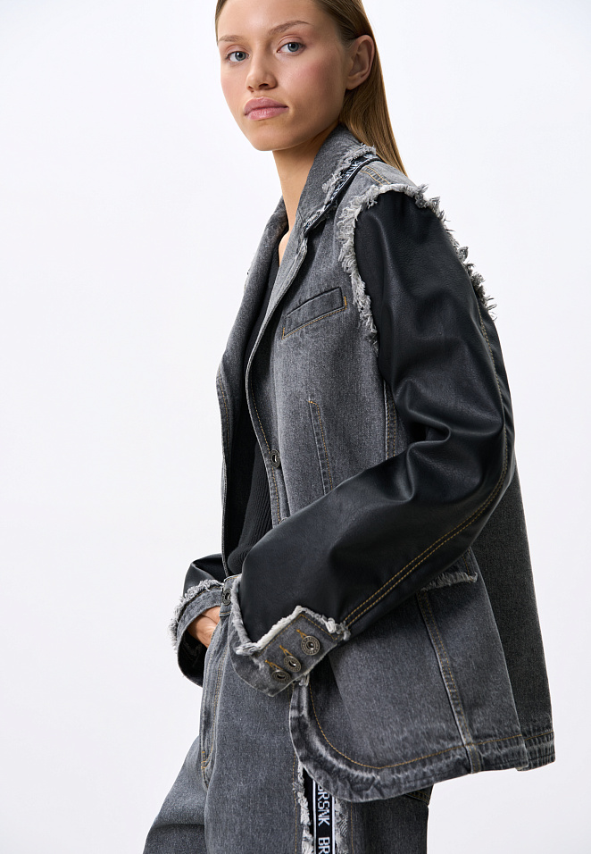 Джинсовый жакет с деталями из экокожи