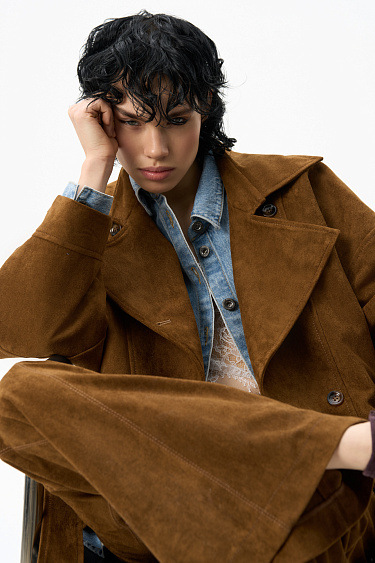 Прямые брюки под замшу