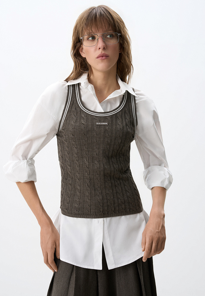 Трикотажная майка с косами 