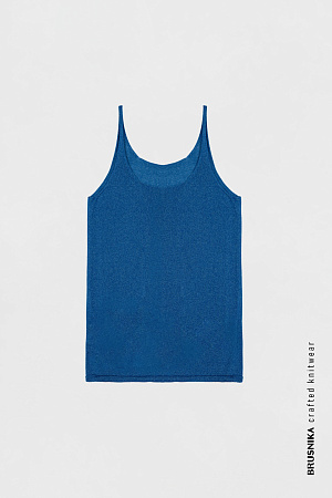 синий Цельновязаная полупрозрачная майка из вискозы. Круглый вырез и тонкие бретели.