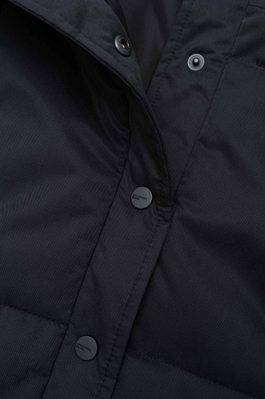 Жилет с воротником-стойкой