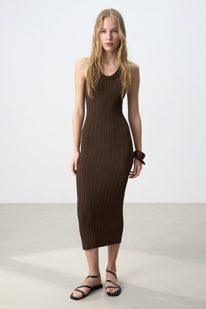 Трикотажное платье миди из вискозы