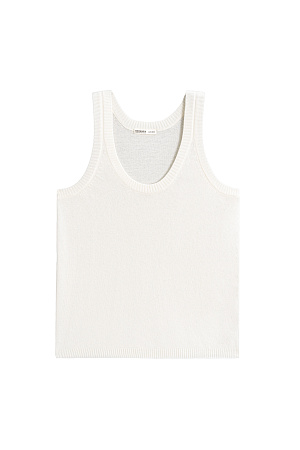 белый Цельновязанный топ из кашемира и шерсти. Модель свободного силуэта, с глубоким U-вырезом горловины. Края изделия выполнены в широкий рубчик.