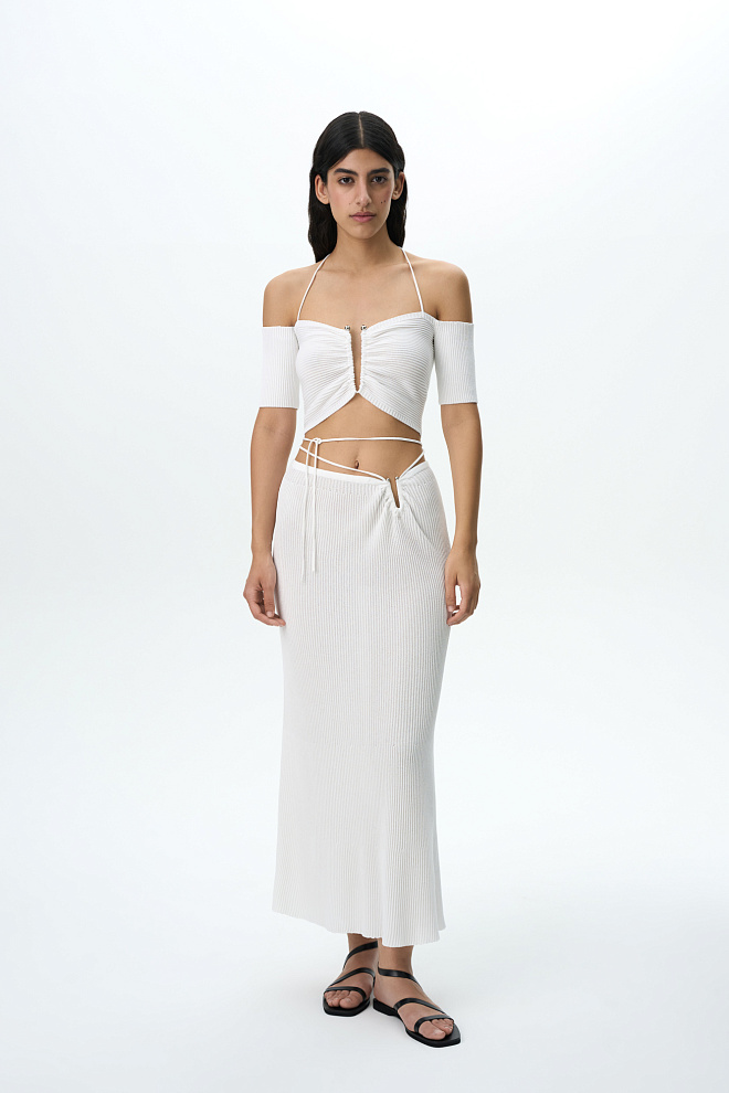 Юбка макси с акцентной деталью на бедре