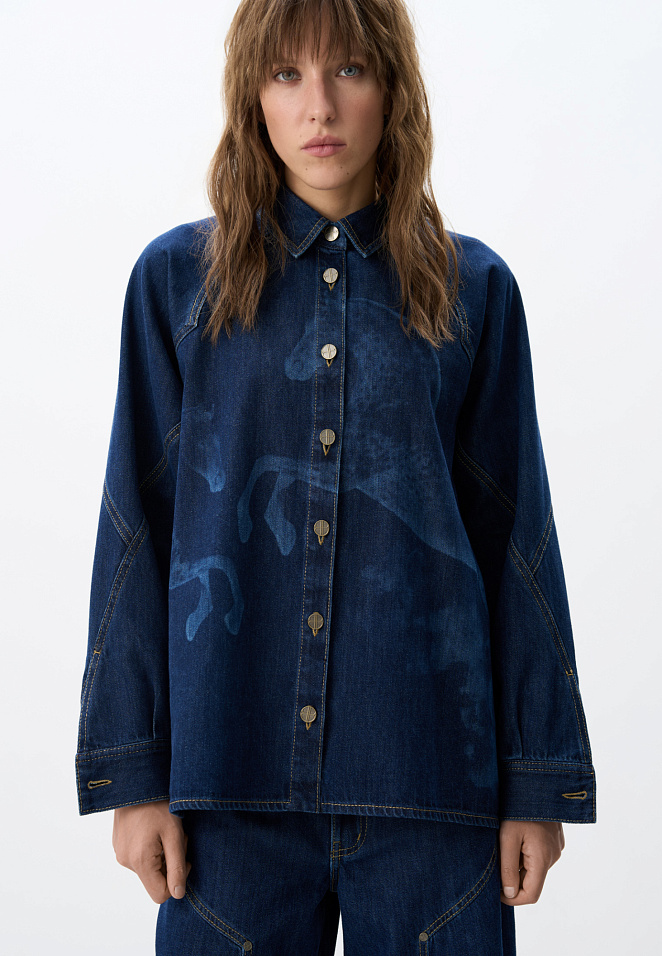 Джинсовая рубашка с принтом лошадей