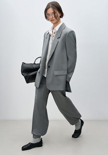 Классический жакет с разрезами по бокам