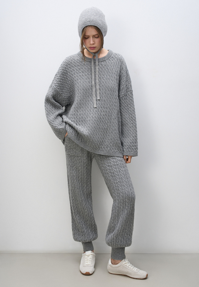 Трикотажные брюки-джоггеры с косами