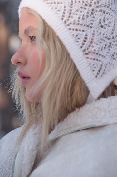 Ажурный чепчик из шерсти альпака