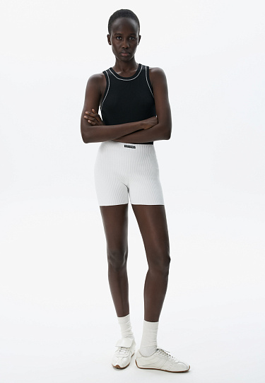 Трикотажное боди в рубчик