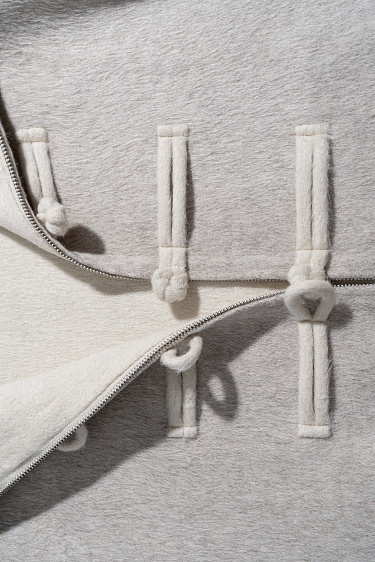 Бомбер из шерсти с китайской застежкой