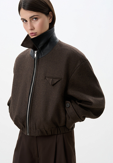 Шерстяной бомбер с отложным с воротником