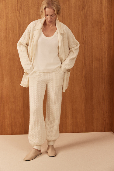 Трикотажные брюки-джоггеры с косами