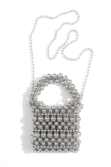 Сумочка из бусин с длинным ремешком