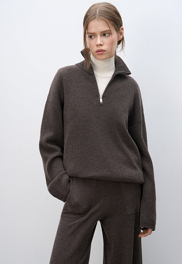 Джемпер с воротником-стойкой на молнии