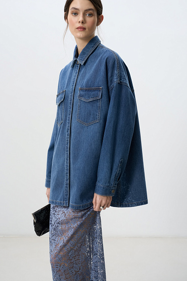 Джинсовая рубашка с принтом