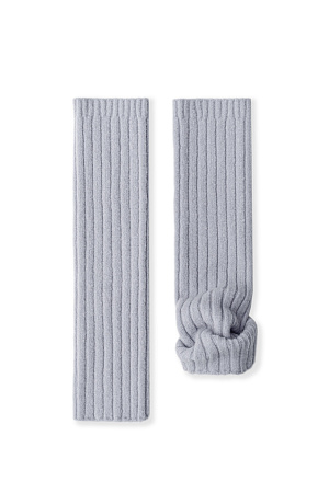 серый Трикотажные гетры из шерсти и мохера. Изделие выполнено в рубчик.