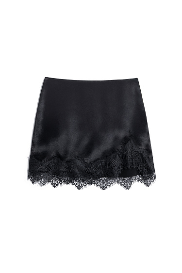 Атласная юбка мини с кружевом