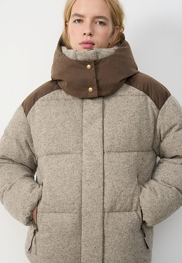 Трикотажный пуховик с капюшоном 