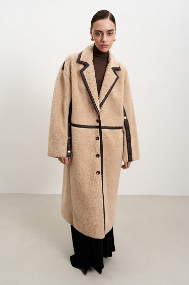 Пальто из натуральной шерсти