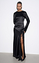 Платье длины макси из атласной вискозы. Модель приталенного силуэта с длинными рукавами и круглым вырезом. Высокий разрез на юбке декорирован кружевом.