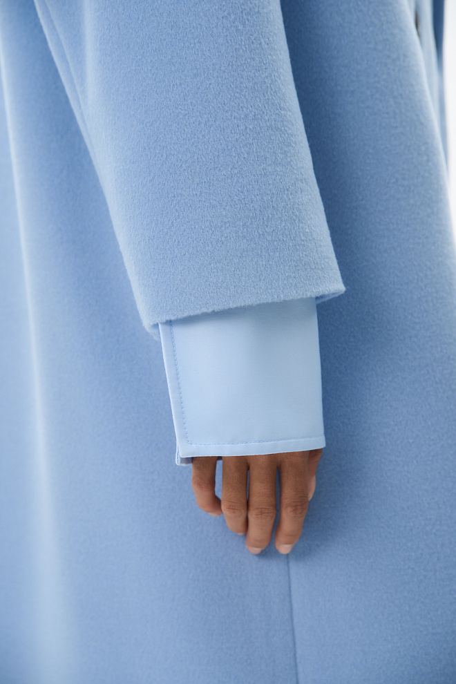 Двубортное шерстяное пальто