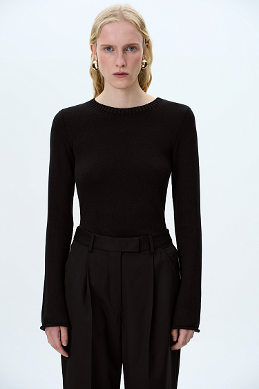 Лонгслив с расклешенными рукавами