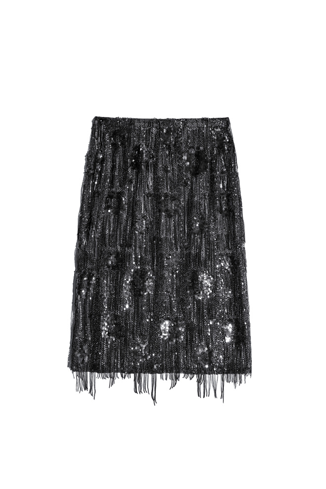 Юбка миди, декорированная пайетками