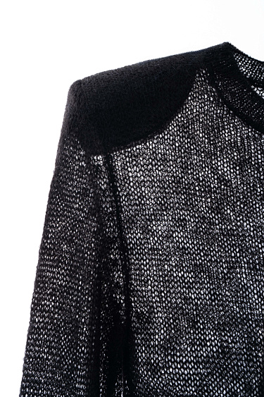 Мохеровый джемпер с плечиками