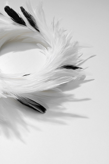 Браслет из перьев 