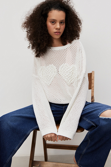 Джемпер с объемным орнаментом 