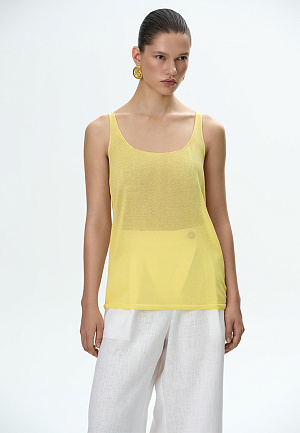 желтый Цельновязаная полупрозрачная майка из вискозы. Круглый вырез и тонкие бретели.