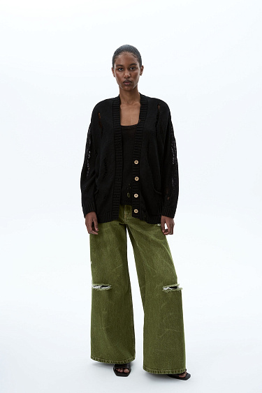 Джинсы с горизонтальными разрезами