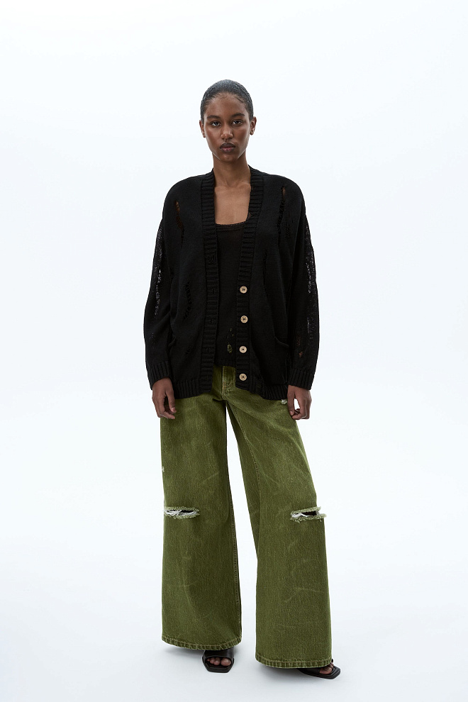 Джинсы с горизонтальными разрезами