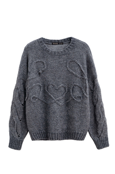 Джемпер с объемным декором