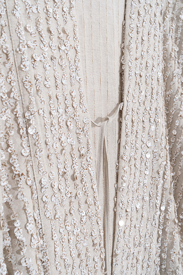 Халат изо льна, расшитый пайетками