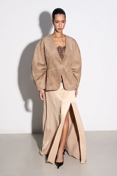 Атласная юбка с разрезом